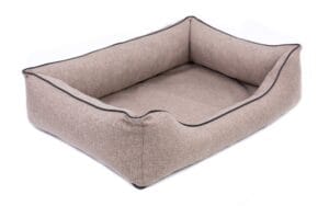 beżowa kanapa dla psa mallorca standrad z czarnym obszyciem pokazana bokiem