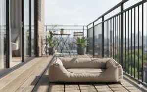 legowisko dla psa valencia na balkonie