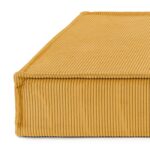 zbliżenie na róg żółtego materaca dla psa torino